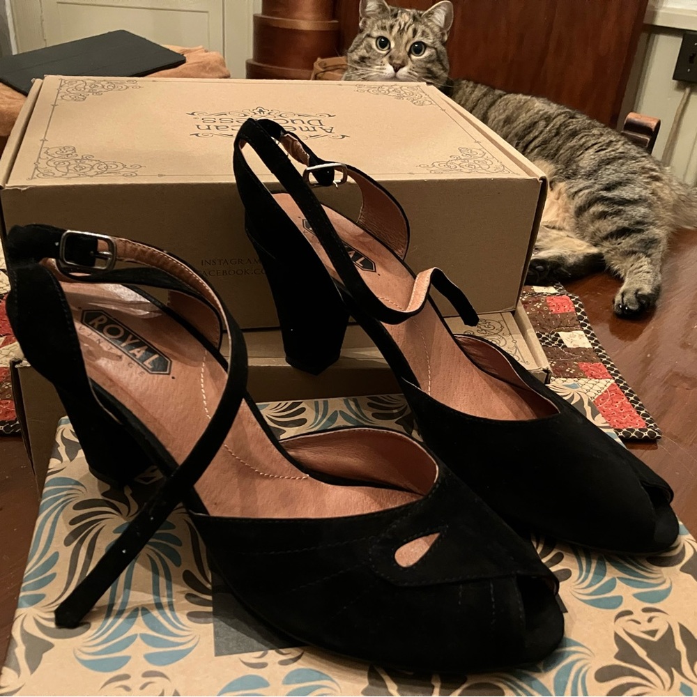 ROYAL Black Suede Peep-Toe Block Heel Sandals
